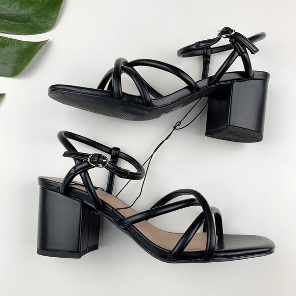 Pop Agreeable Sandals Black Faux Leather Strappy Block Heel Women's 8 - Picture 6 of 10